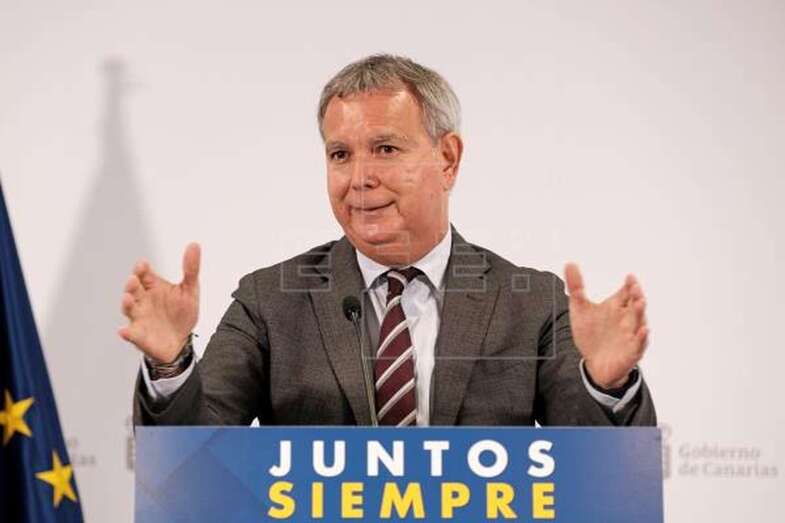 El consejero de Obras Públicas del Gobierno de Canarias, Sebastián Franquis (Foto EFE / Ángel Medina G.)